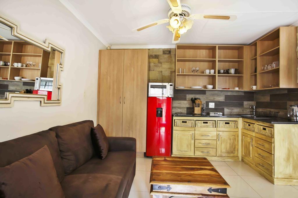 Accommodation At Vans No Loadshedding Centurion Exterior photo